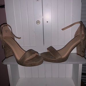 lovmark suede heels
